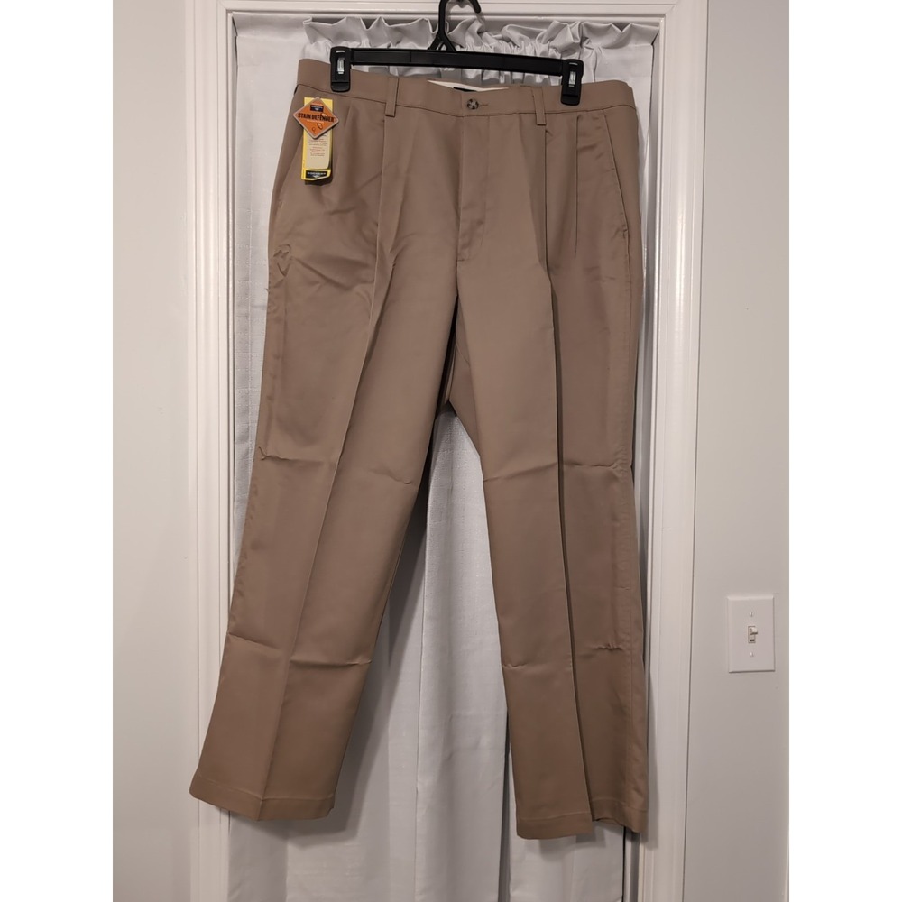 Dockers Signature Khaki  Individual Fit Pleated Stain Defender Pants‎ 38x29 NWT